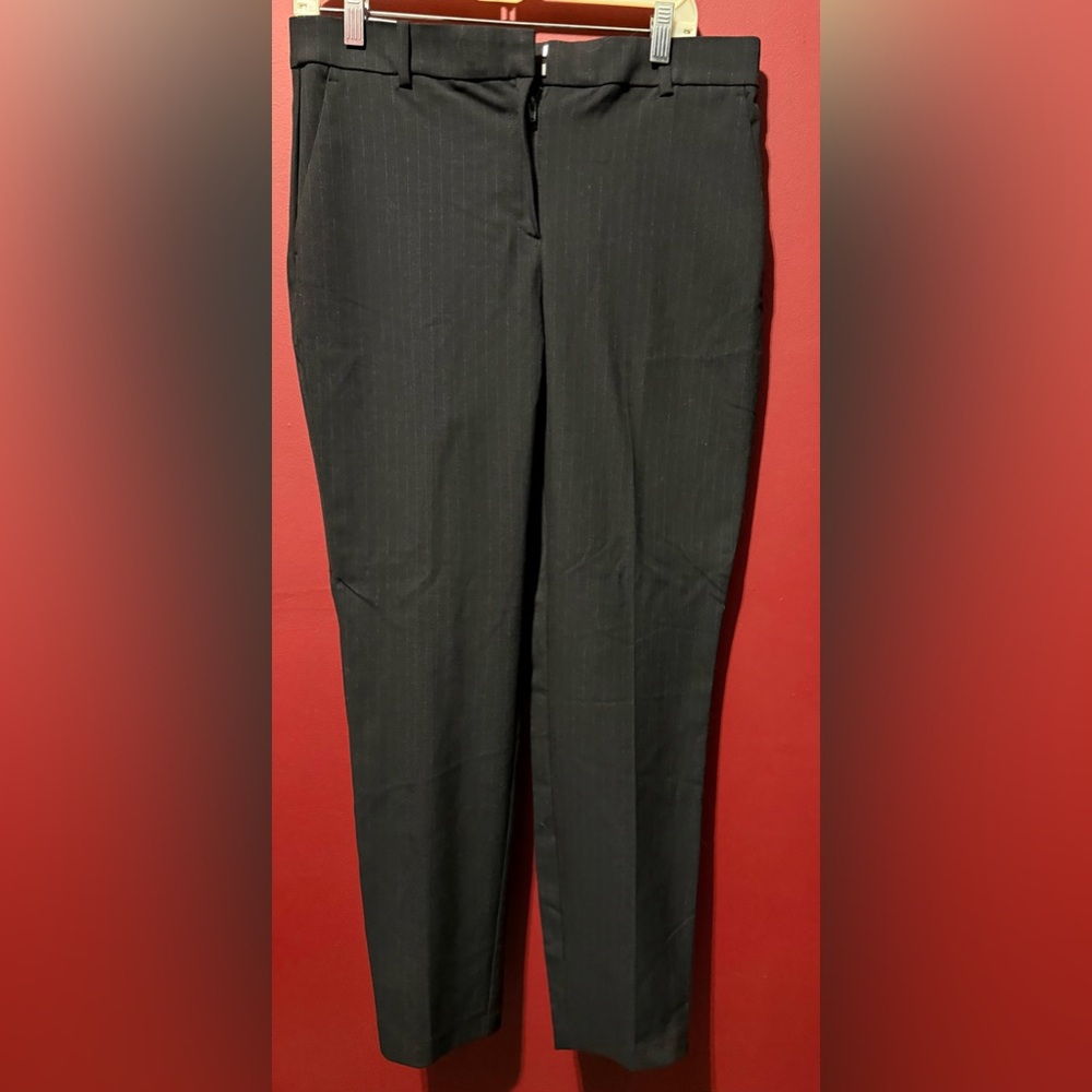 NWT Women’s H&M Black Pinstripe Slacks, Size 12